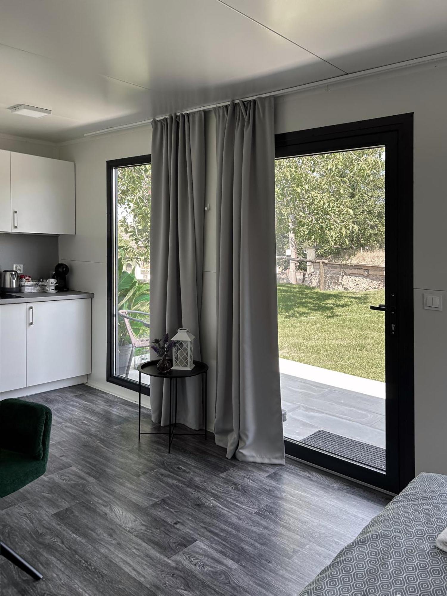 Tiny House Mezi Sklepy Lejlighed Kobylí Eksteriør billede